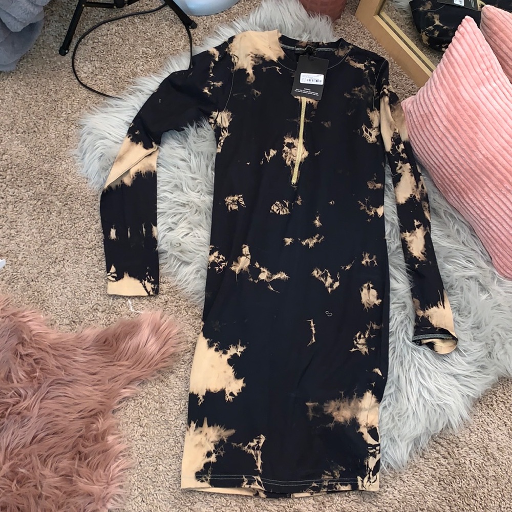 Zip front fitted dress🔥❤️